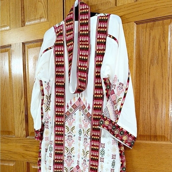 Thobe Size 6 -US SZ 18-20-22-24 White Red Embroidery Beaded Middle Eastern Dress - Picture 12 of 12